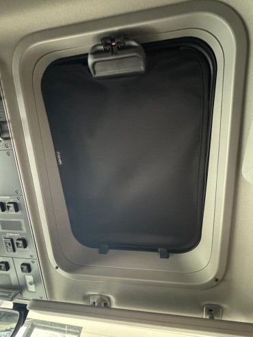 PAIR DE PANNEAUX OCCULTANTS ET ATHERMIQUE POUR VITRES SAFARI INEOS GRENADIER