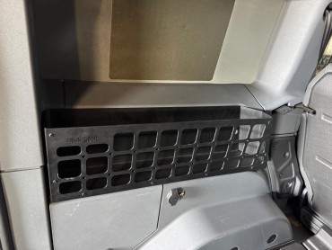 Panier de coffre gauche