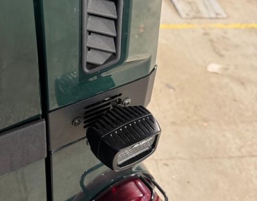 PLATINE METAL POUR SUPPORT DE FEUX DE RECUL