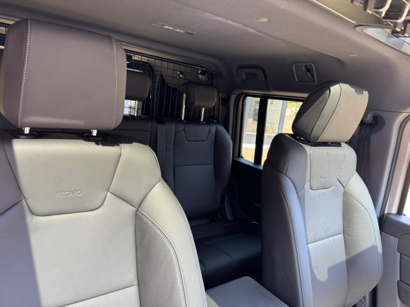 INEOS GRENADIER GRENADIER 3.0L 6 Cylindres Essence BVA